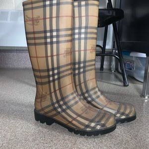 Burberry Rainboots